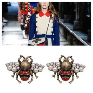 COPY - Bee stud Rhinstone and enamel earrings,Bumble bee